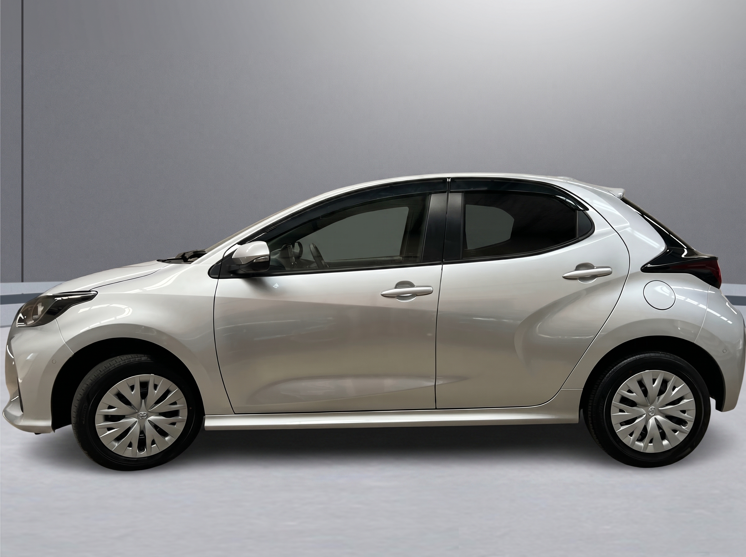 2020 Toyota Yaris X vehicle photo photo 3